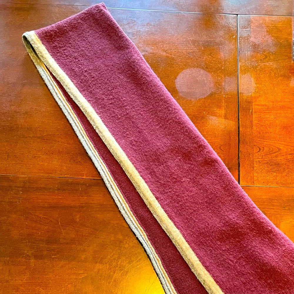 Gap multi color scarf